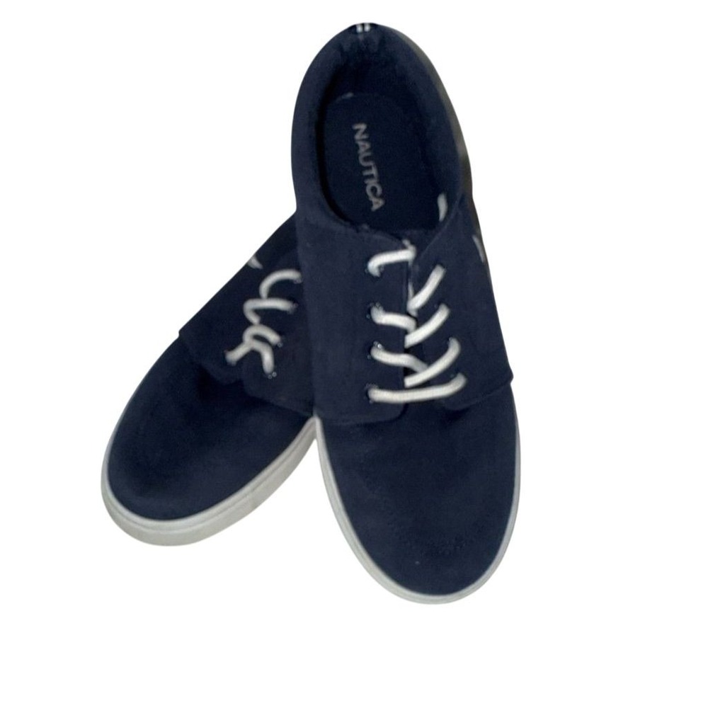 Nautica Women's Navy Nautical Sneaker 4 US Comfortable Lace Up Preppy old school